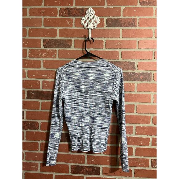 Questions? | Long Sleeve V-Neck Collared Ribbed Top - Picture 6 of 6